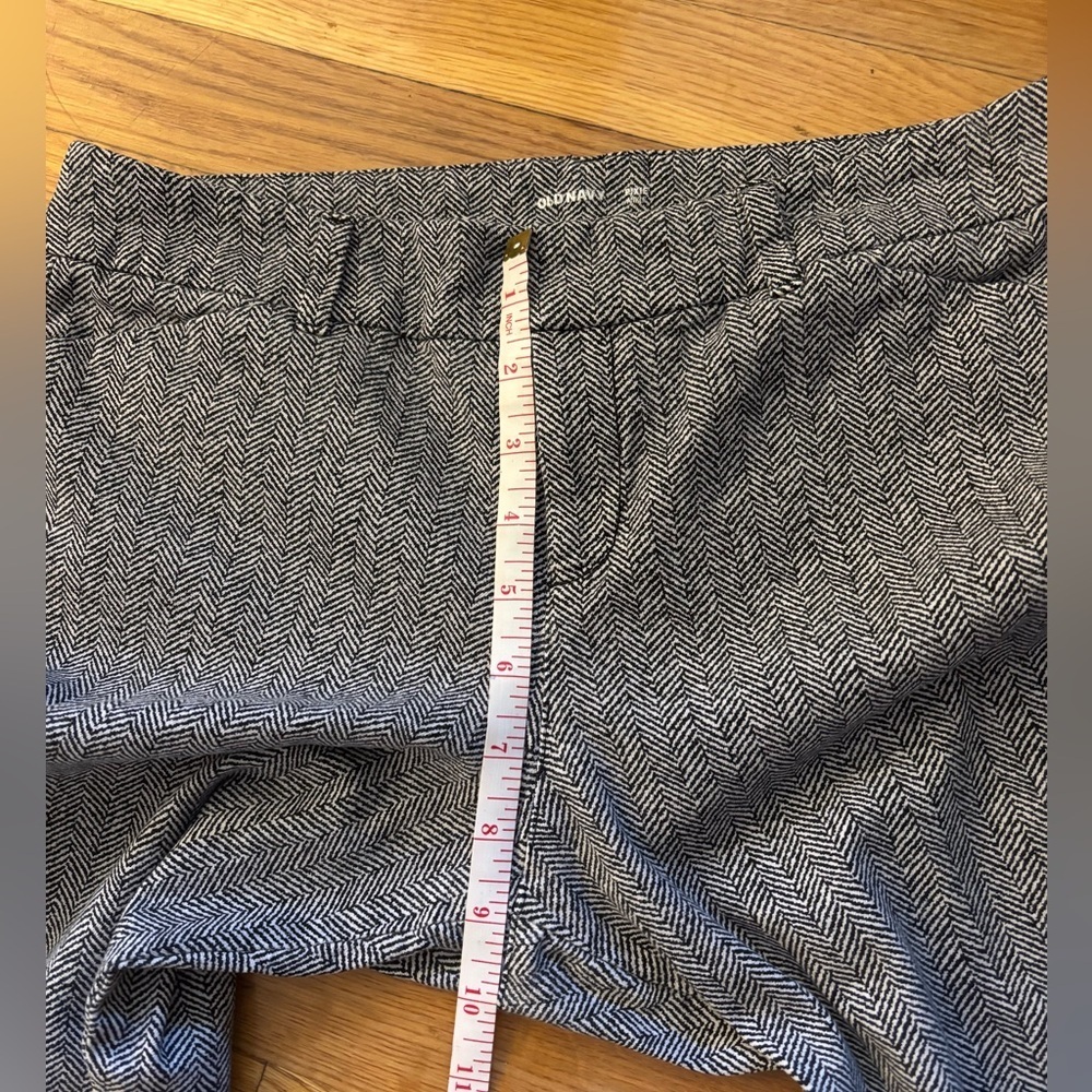 Old Navy Black and White Herringbone Pants - Picture 10 of 12